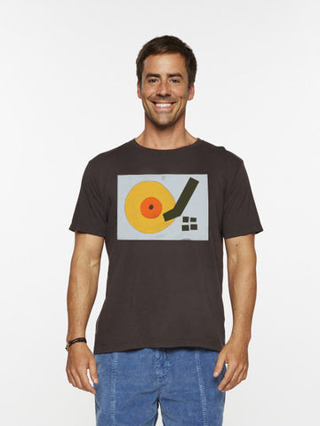 M's RECORD PLAYER TEE
